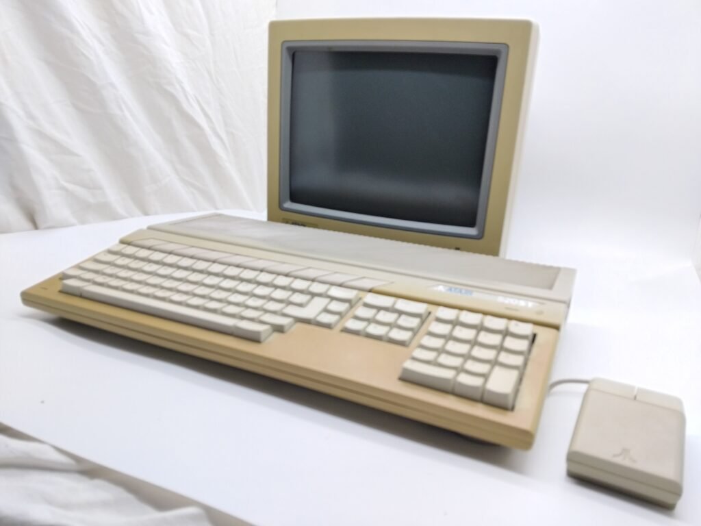 Ordinateur Atari ST.