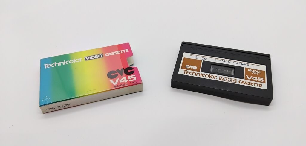La cassette CVC et sa boîte.